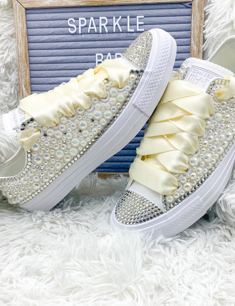 Wedding Converse. Bling and Pearl. Wedding Custom Converse. Bride Converse. Wedding Chucks. Personalized Bride Shoe - Blooming Nuptials