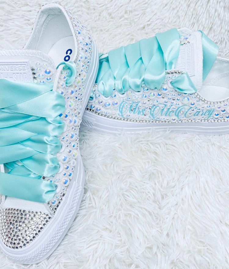 Wedding Converse. Bling and Pearl. Wedding Custom Converse. Bride Converse. Wedding Chucks. Personalized Bride Shoe - Blooming Nuptials